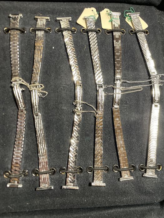 Braceletes de relogio prateada para mulher  ZR