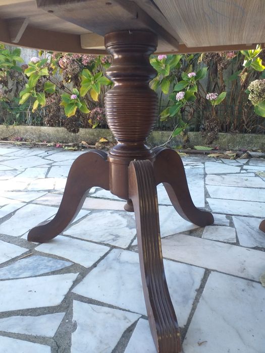 Mesa pés de galo com 6 cadeiras