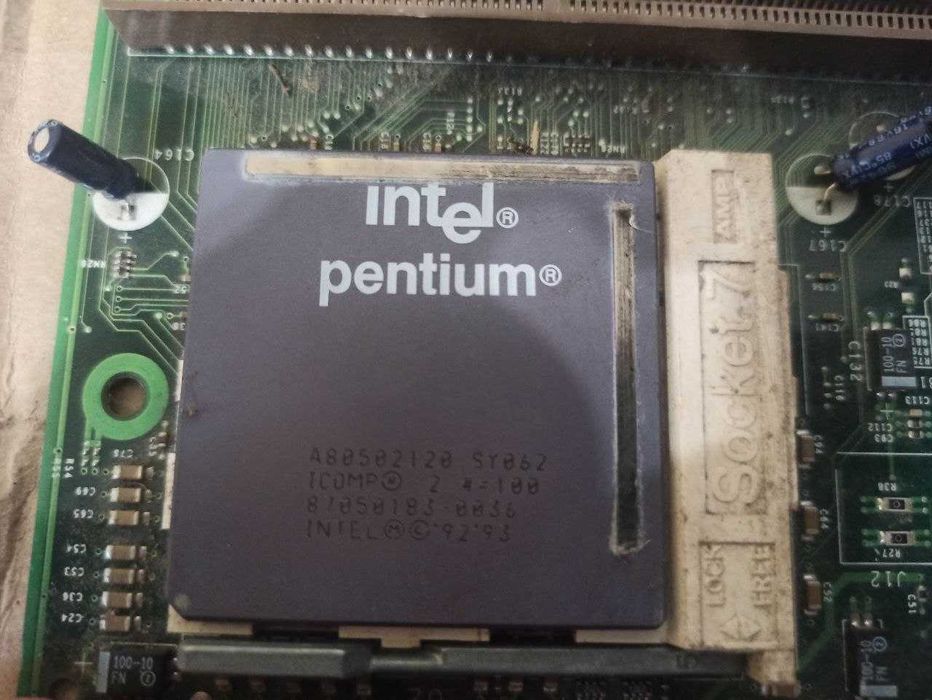 Мат. плата IBM 1996 Intel 430HX (стан невідомий)