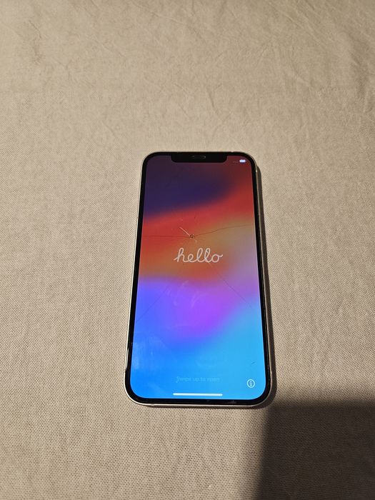 iPhone 12 64GB Branco