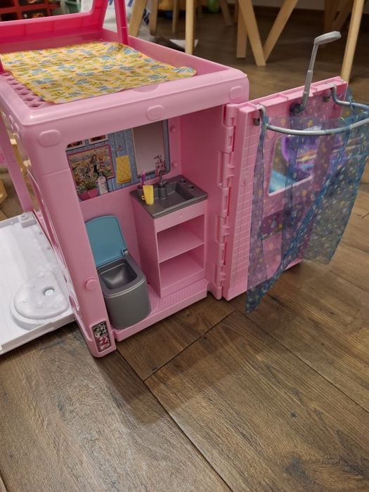 Camper Barbie mega