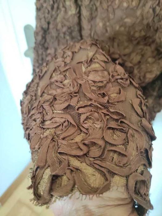 Vestido e jaqueta em renda e tule feito na costureira