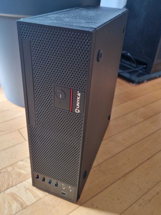 Komputer stacjonarny, PC. Ryzen 5 5600G, 32GB DDR4, 2 x 240GB SSD RAID.