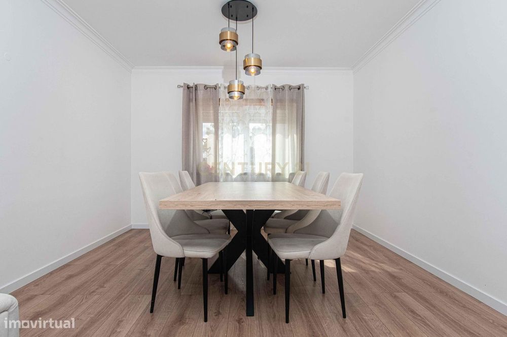 Apartamento T3 com Parqueamento e Arrecadação