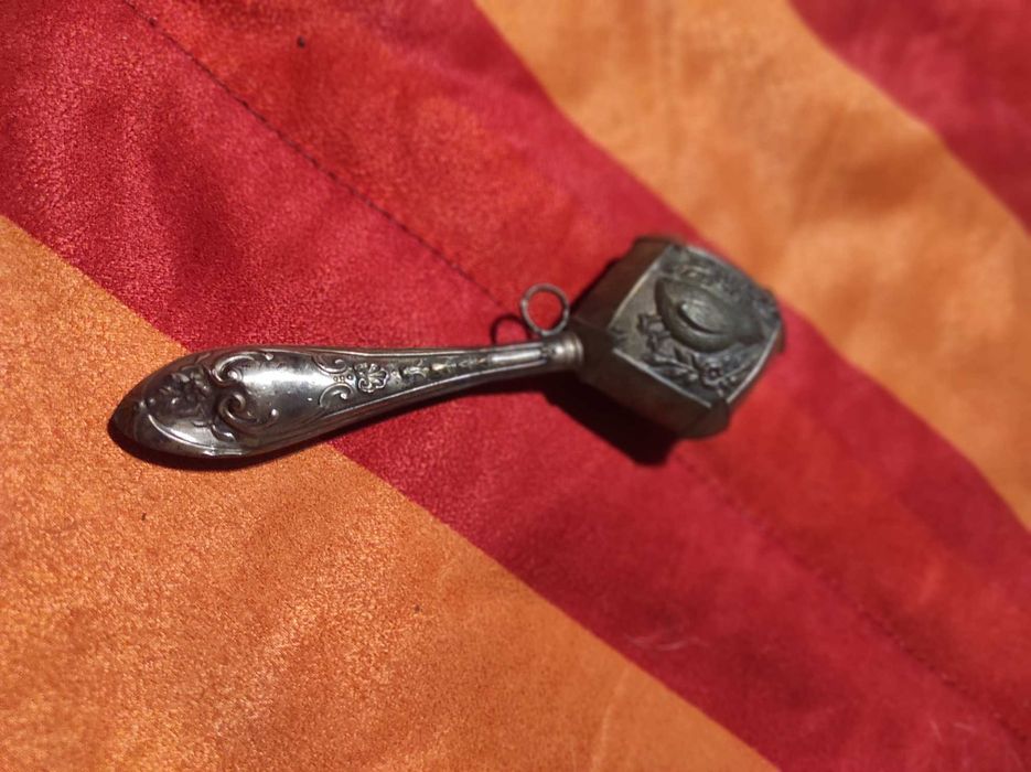 Chocalho de Bebé Antiga em Prata Portuguesa - Motivo Pássaro