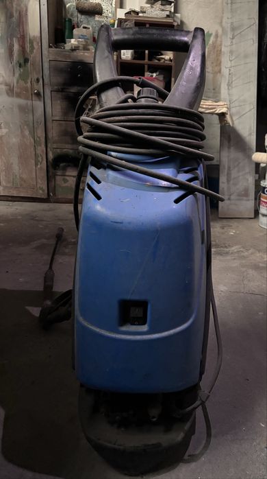 Máquina avariada de lavagem