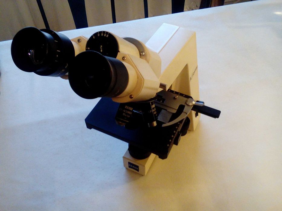 Microscopio semi profissional