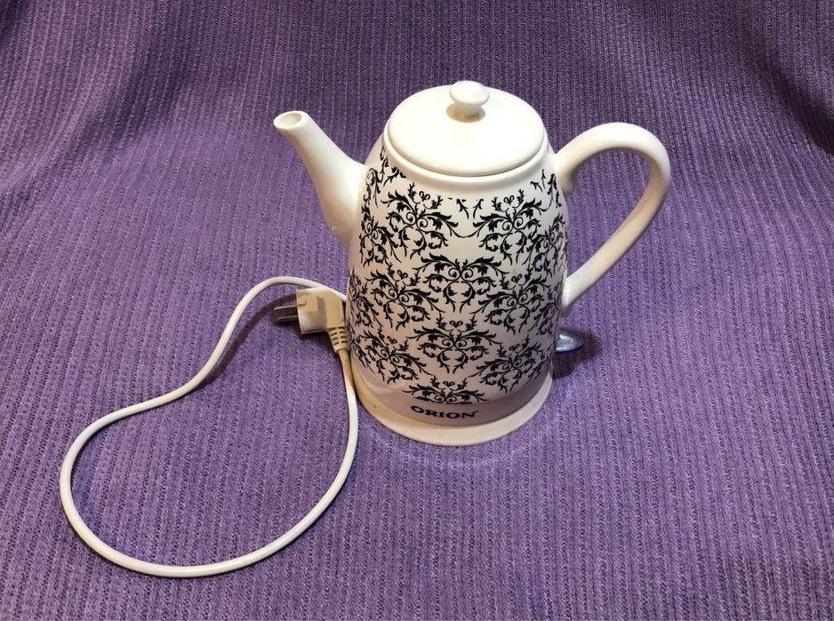 Чайник електричний керамічний 1,8 л.