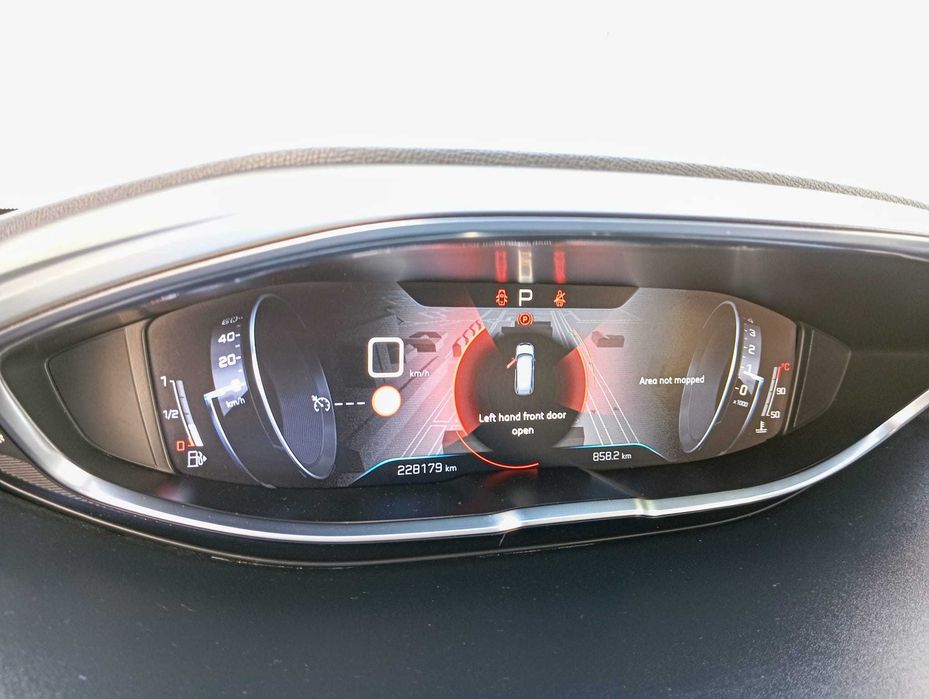 Peugeot 5008 1.6 BlueHDi Business Excutive