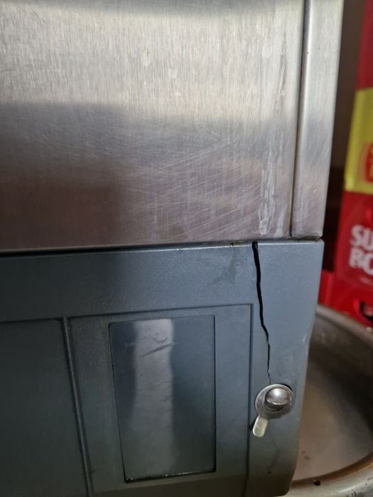 Máquina de lavar copos e chavenas