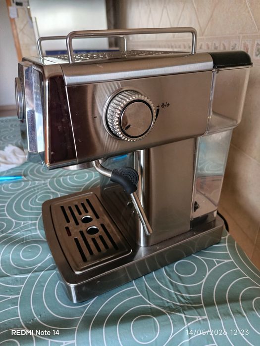 Máquina de café Ufesa Bergamo