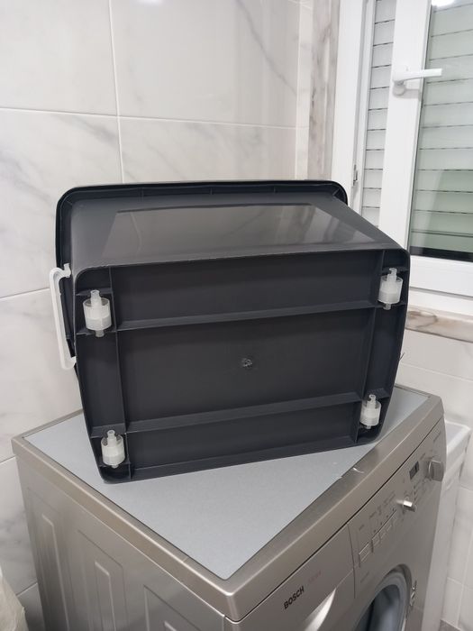 Caixa de arrumação com rodas