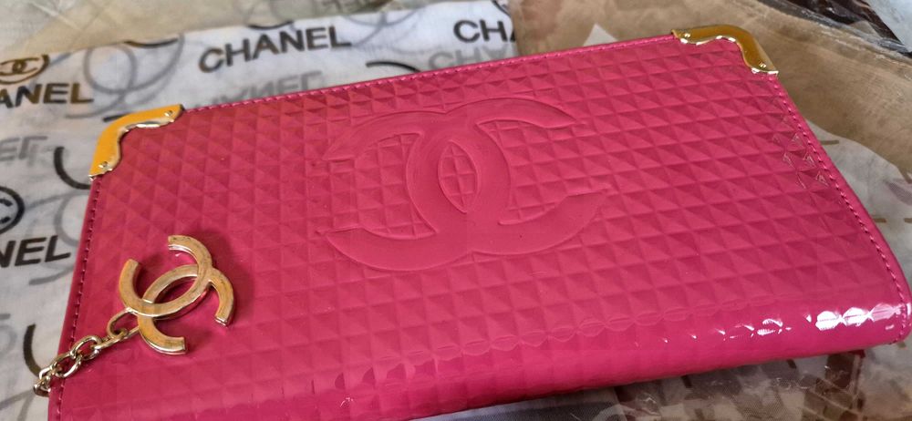 Chanel portfel czarny duzy zlote dodatkii