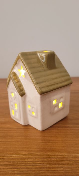 Domek Ceramiczny z Podświetleniem Led.