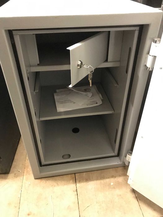 Огнестойкий взломостойкий сейф с электронным замком