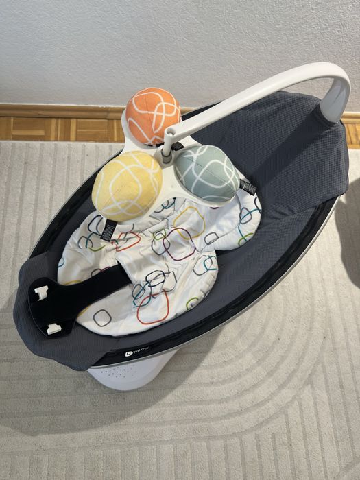 Sprzedam leżaczek–bujaczek 4moms –  dobry stan