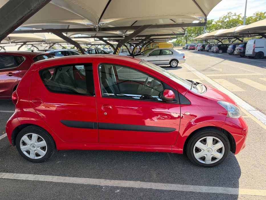 Toyota aygo 1.0 2012 — photo 3