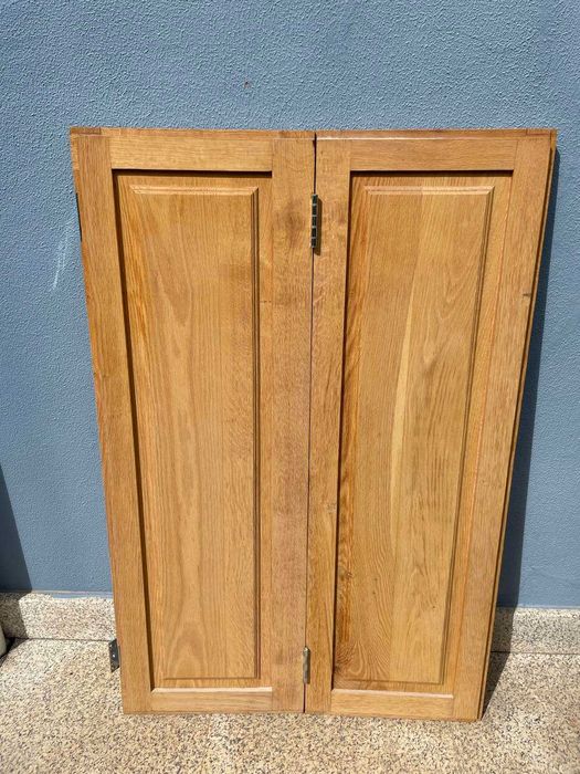 Portada de Madeira Maciça em Perfeito Estado - Venda Imperdível!!