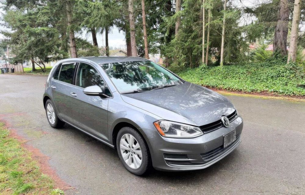 Volkswagen Golf S      2015