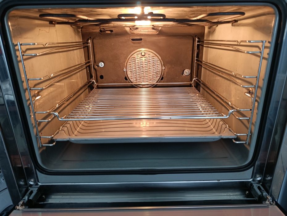 Forno elétrico Miele