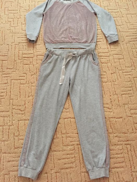 Женский спортивный костюм adidas