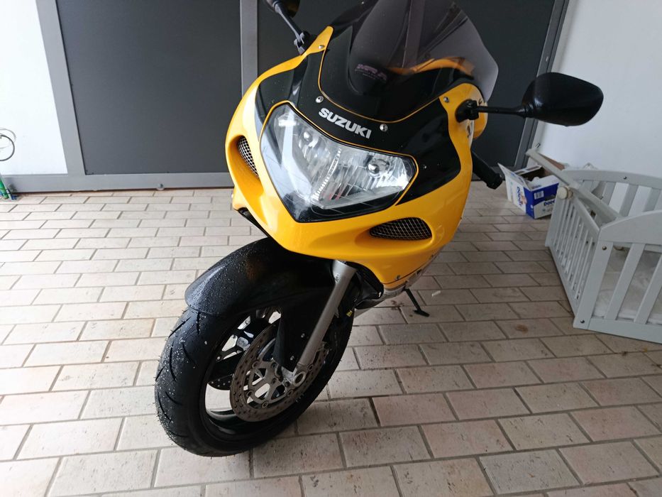 Suzuki GSXR 600 k1
