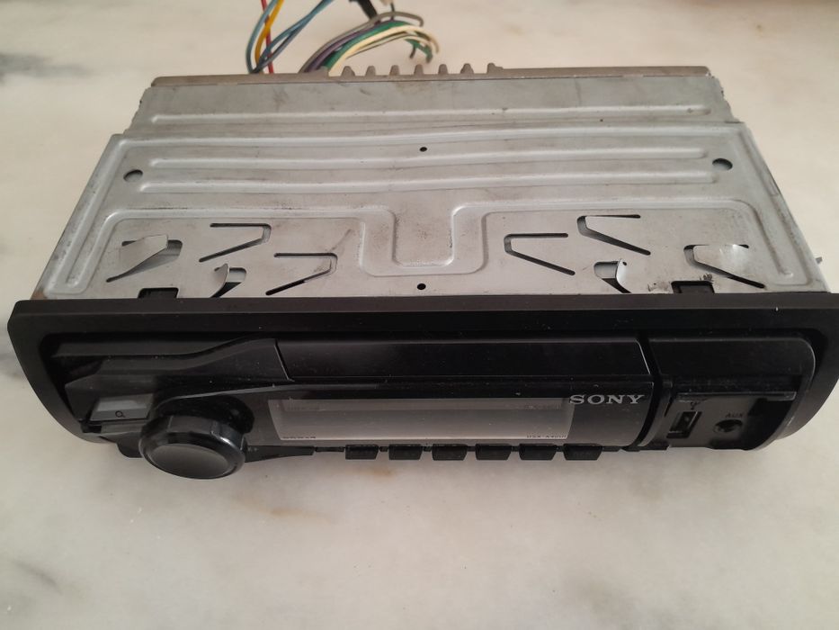 Rádio Sony DSX-A4OUI frente removível Fm/ USB/ Aux