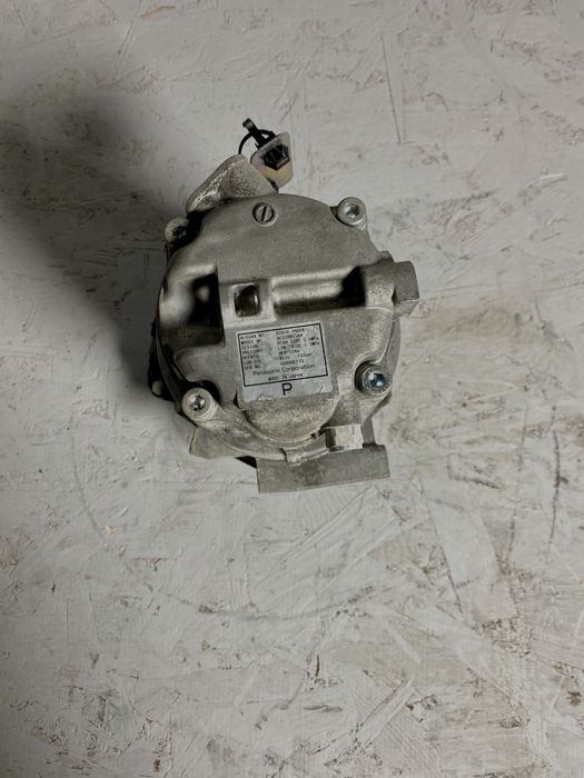 Компресор кондиціонера Nissan Leaf Компрессор Нісан Ліф 11-25 розборка