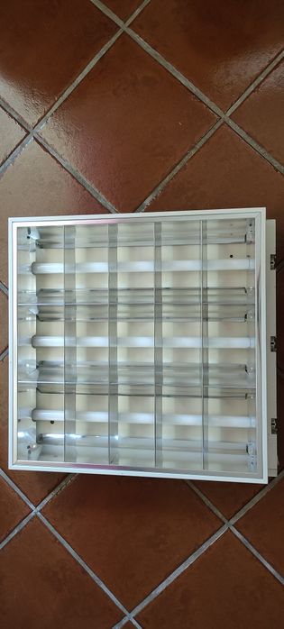 Luminária - luzes de teto escritório