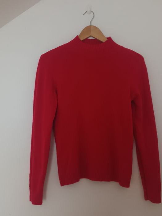 Camisola de malha vermelha