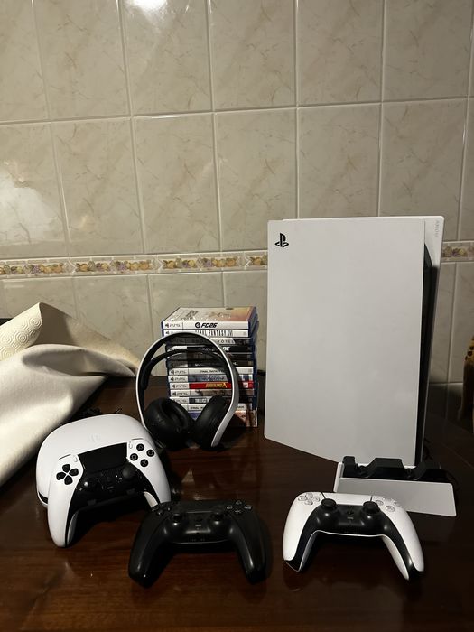 PS5 com leitor + 3 comandos (DualSense Edge) + Pulse 3D + 13 jogos