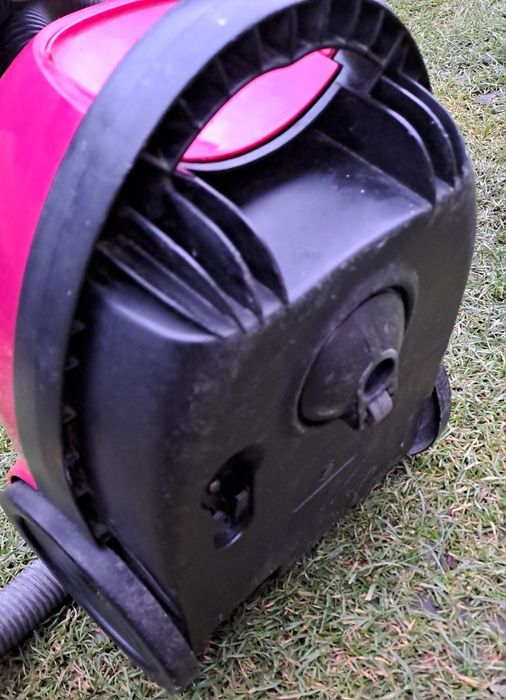 Пилосос 1600 ват Італія