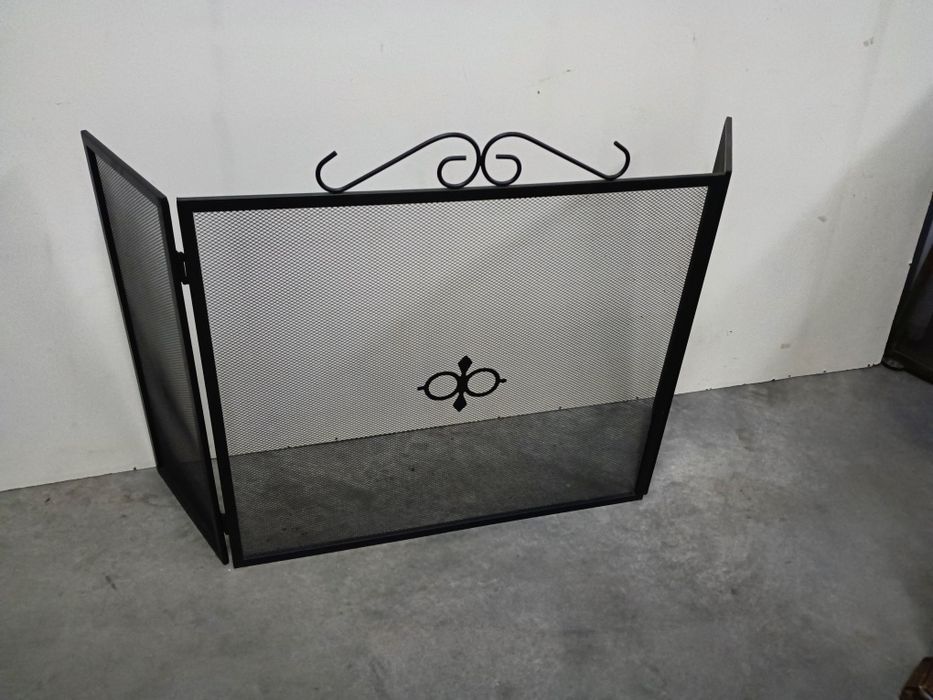 Proteção metálica para lareira, medidas em foto no anúncio