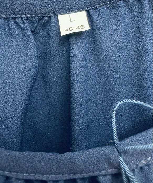 Блуза вишиванка синя з вишитими квітами блузка вышиванка синяя в цветы