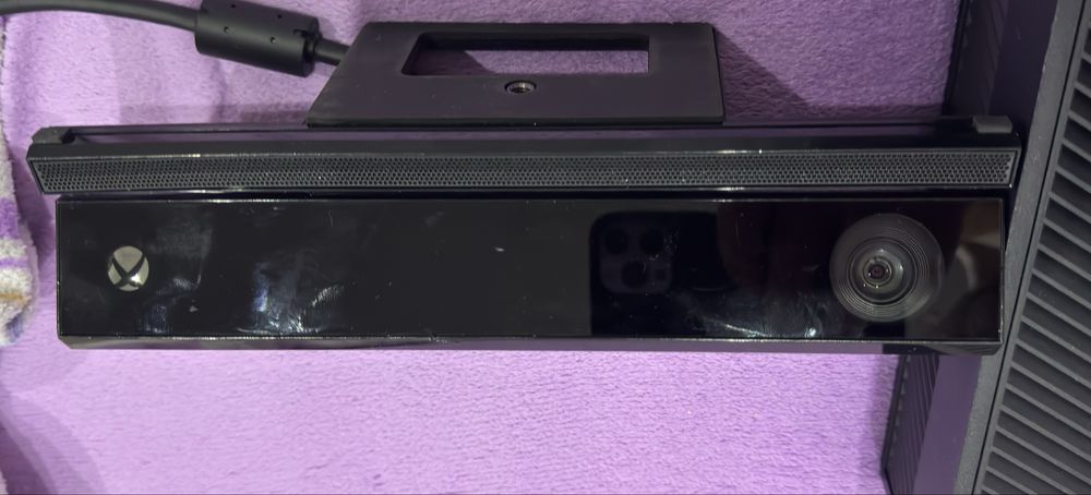 Xbox one + kinect + 3 jogos + 2comandos + fones