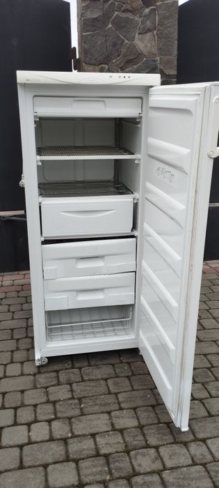 Морозилка Морозильна камера