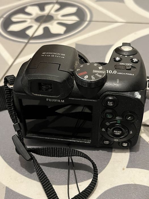 Aparat Fuji finepix S1000