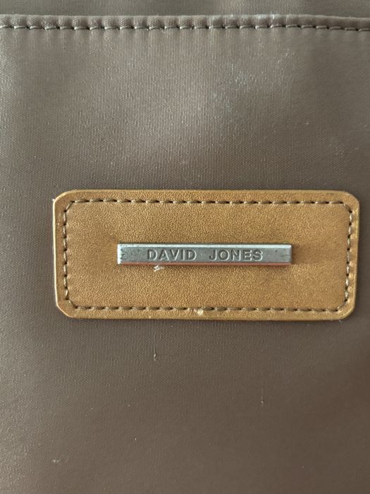 Mala David Jones Castanha