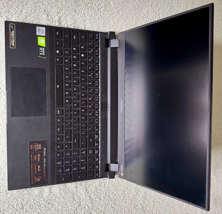 Gigabyte Aorus 15G KC