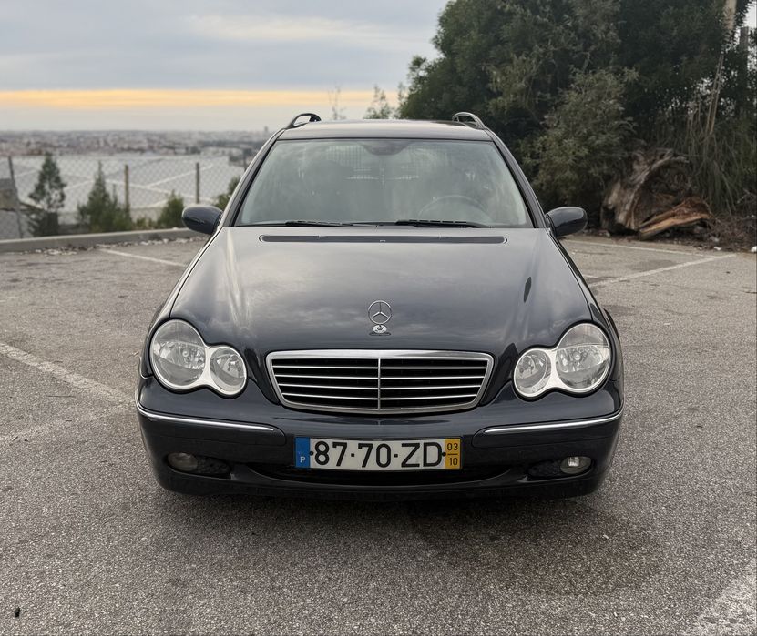 Mercedes C220 CDI 150 CV Ano 2003 ( Versao Elegance ) — photo 2