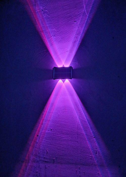 Lampa solarna na elewację,  balkon, kolory