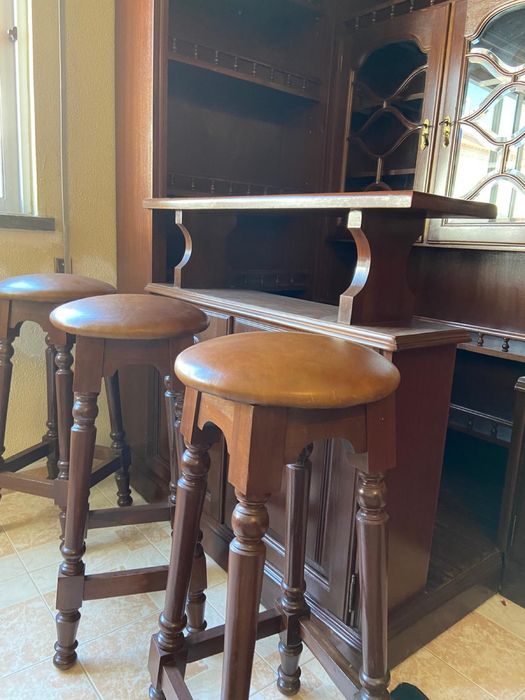 Movel com bar em Madeira - Fabricad em Paços de Ferreira