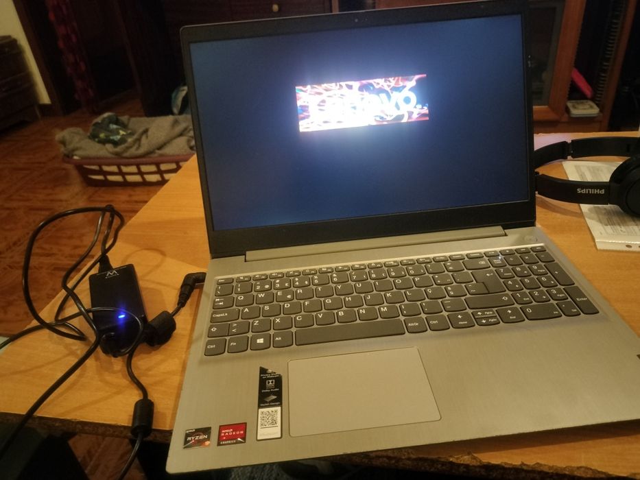 Computador portátil Lenovo ryzen 5