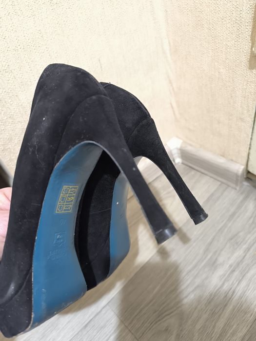 Туфлі жіночі на підборах