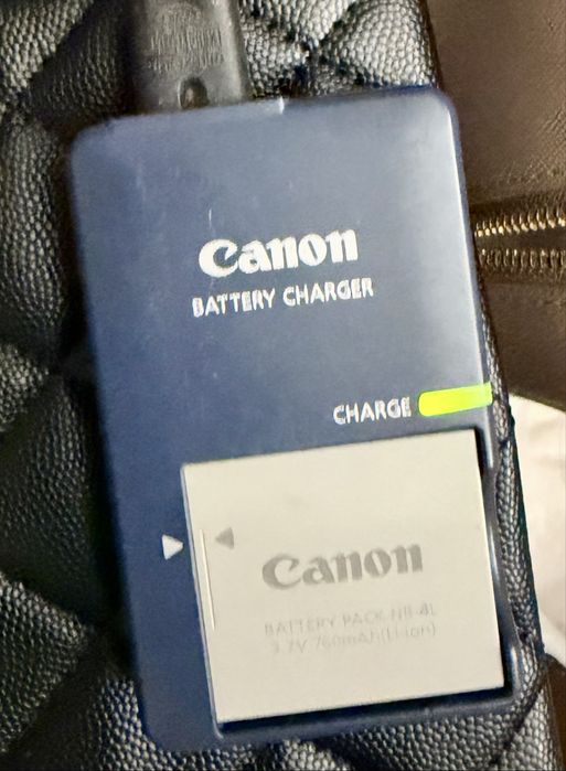 Камера  Canon цмфровая