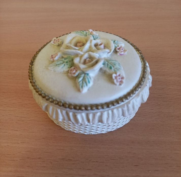 Шкатулка для дівчинки