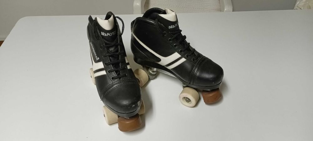 Patins robusto 4 rodas marca Desportex