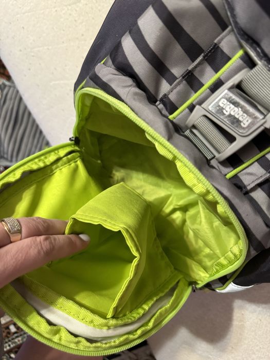 Шкільний рюкзак Ergobag з пеналом та сумкою для  взуття