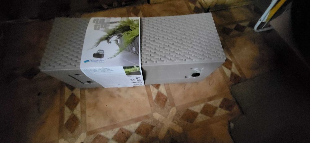 Sprzedam doniczki 4szt  cena za sztukę