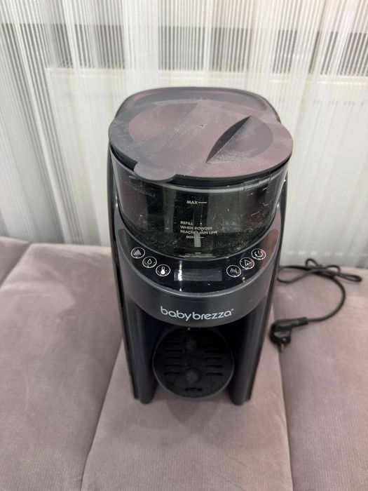 Машина для приготування дитячої суміші Baby Brezza Formula Pro Advanced